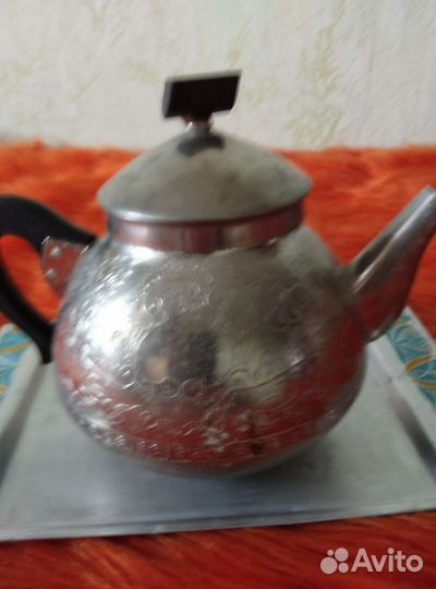 Чайник заварочный на 1 л и сахарница