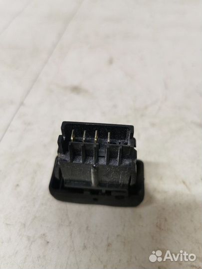 Кнопка Renault Logan 1 1.4 2005-2009