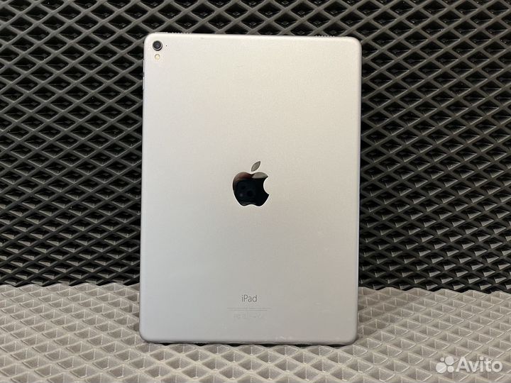 Планшет iPad Pro 9.7 32GB