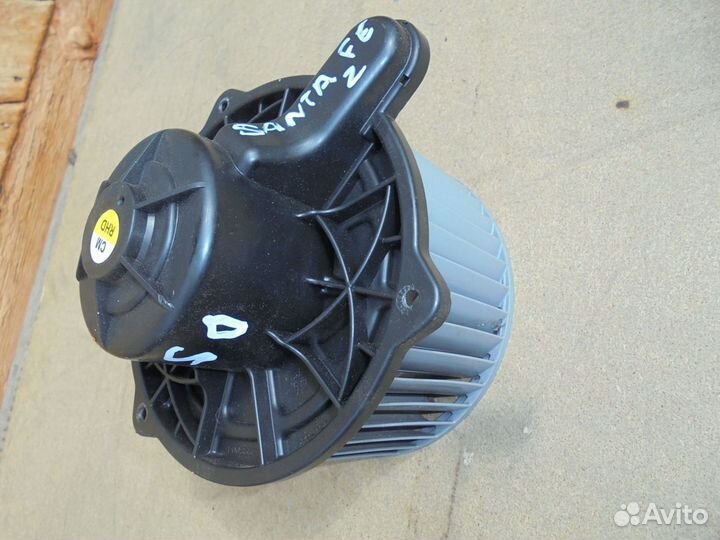 Моторчик печки Hyundai Santa Fe II CM