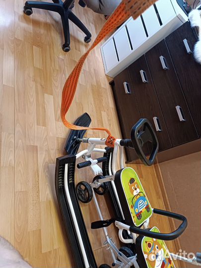 Детский снегокат с ручкой и колесами