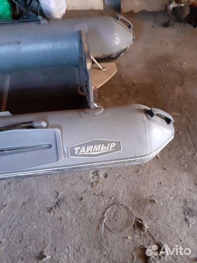 Лодка с мотором