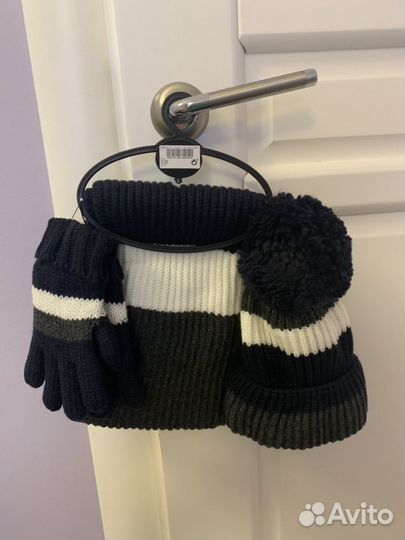 Next Шапка 3-4 года новый