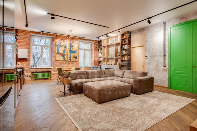 7-к. квартира, 161,5 м², 3/6 эт.