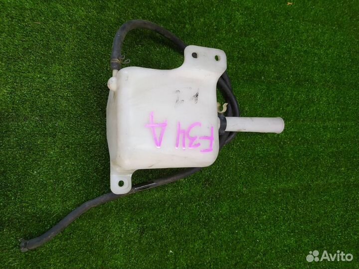 Бачок омывателя Mitsubishi Diamante F34A