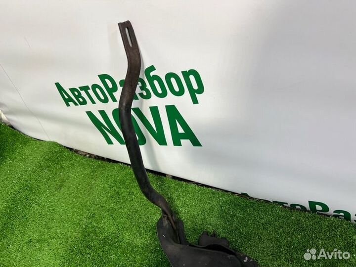 Подрамник передний Peugeot 308 1 1.6 EP6 2008