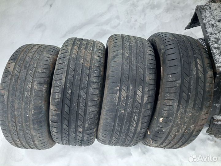 Goodyear EfficientGrip 245/50 R18