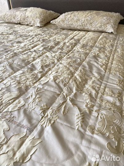 Итальянское покрывало и наволочки блюмарин