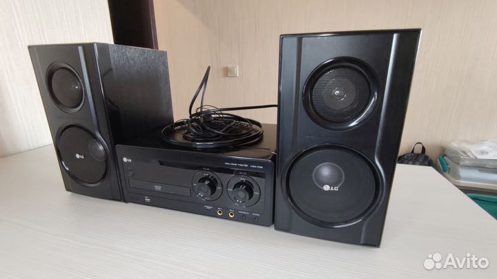 Музыкальный центр/Аудиосистема/Стереосистема LG