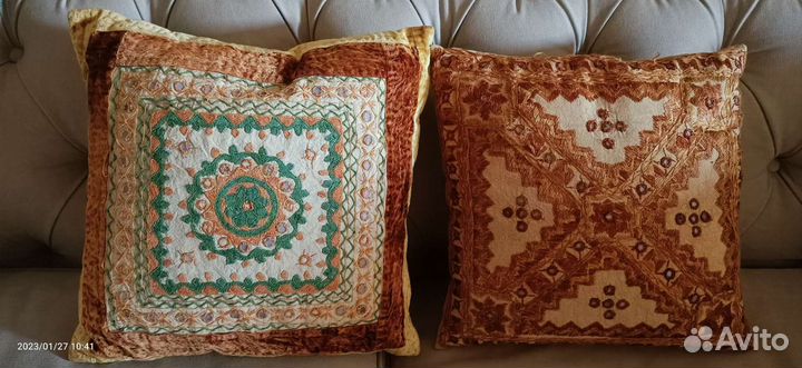 Декоративные подушки с вышивкой
