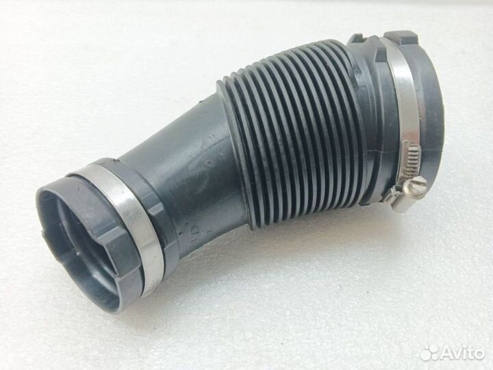 Патрубок воздушного фильтра Audi Q5 FY 2.0 DET