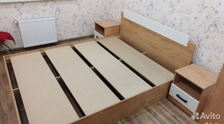 Спальный гарнитур