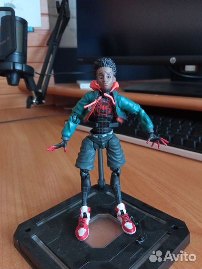 Человек паук экшен фигурка Майлз Моралес подвижная