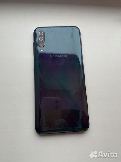 Samsung Galaxy A50, 4/64 ГБ