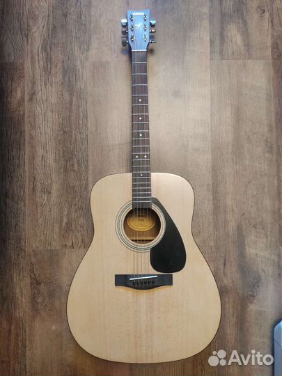Акустическая гитара Yamaha f310 новая с чехлом