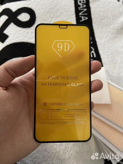 Защитные стекла на iPhone 11