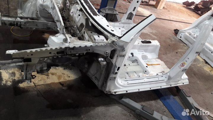 Передняя часть кузова Audi A4 B7/8E BFB 2006