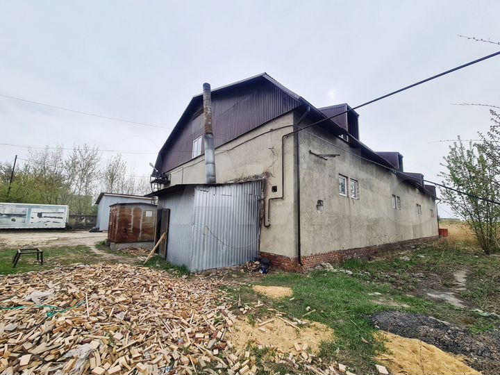 Здание, 1052 м²