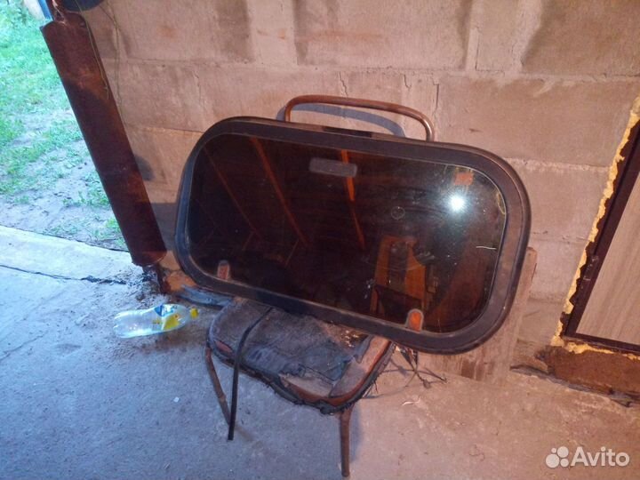 Люк на машину