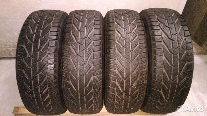 Kormoran Snow 215/60 R16 99H