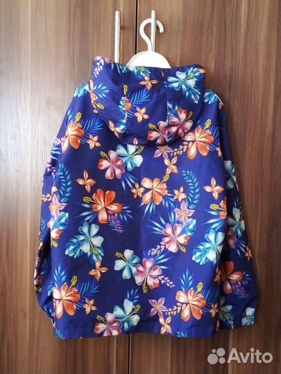 Ветровка р.140-146 для девочки