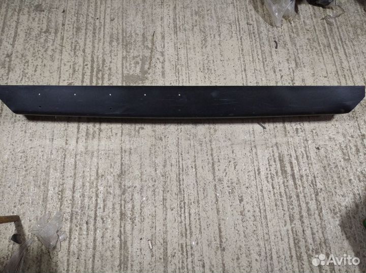 Усилитель заднего бампера Land Rover Discovery 1