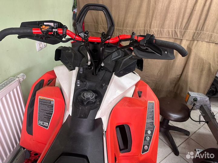 Ski-doo summit X Expert 154 850 E-Tec