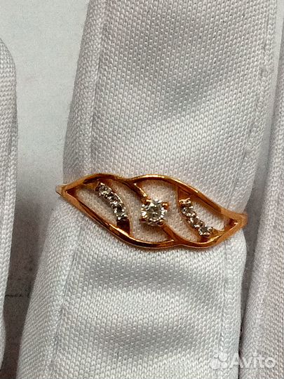 Золотое кольцо с фианитом 16,5р