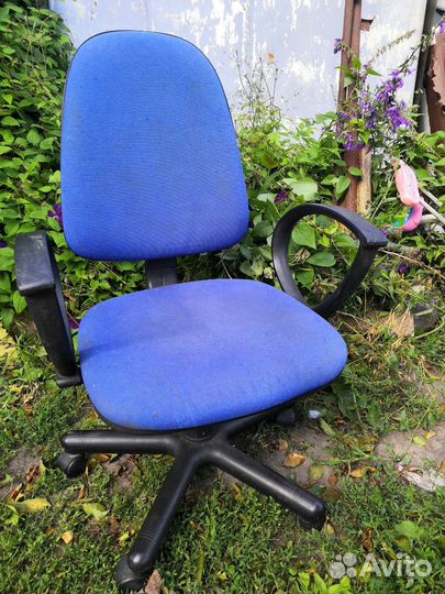 Компьютерное кресло