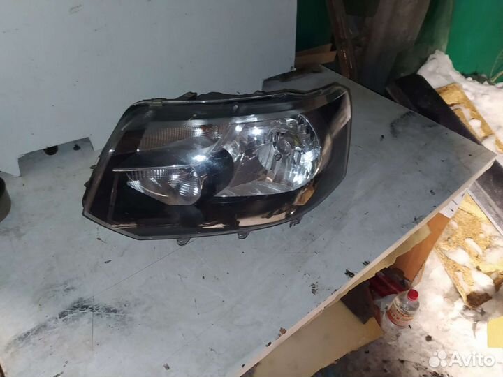 Фара левая Фольксваген Амарок 2010-2020
