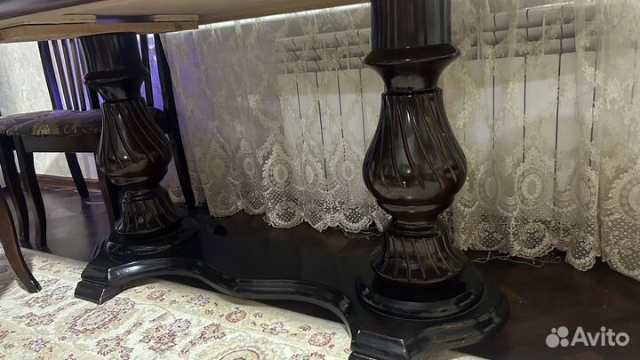 Кухонный стол