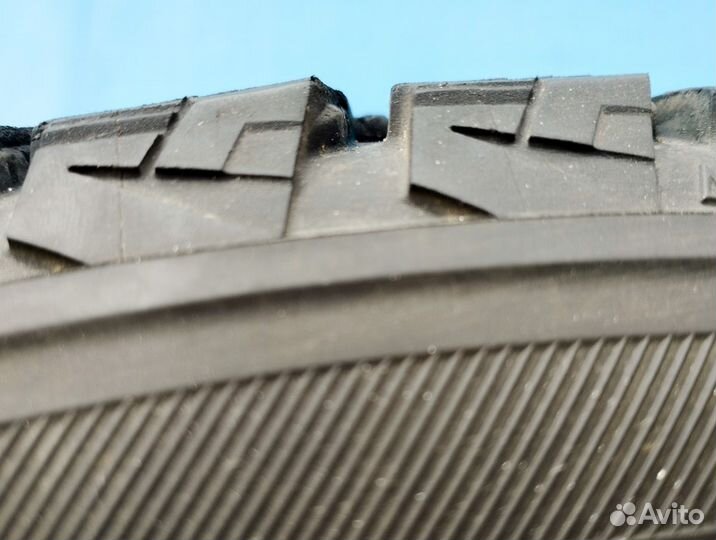 Bridgestone Blizzak DM-Z2 225/60 R17 99S