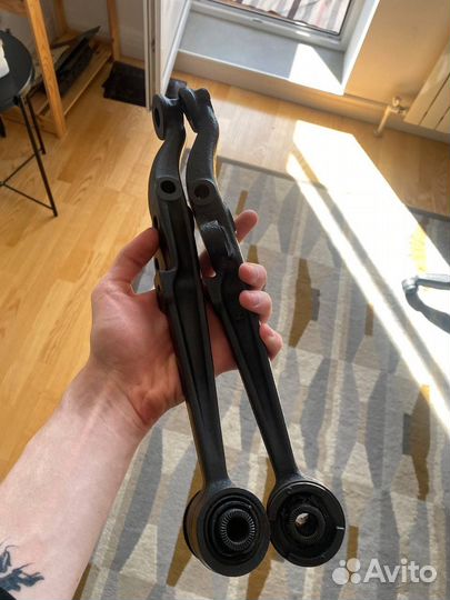 Передние нижние рычаги Toyota Chaser