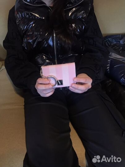 Очень маленькая сумка VS