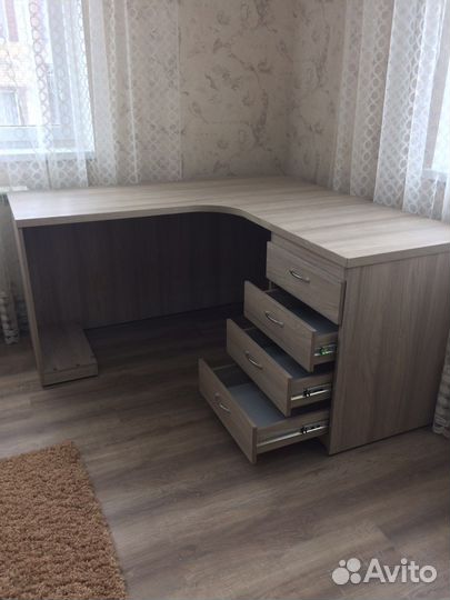 Стол угловой компьютерный письменный с тумбой