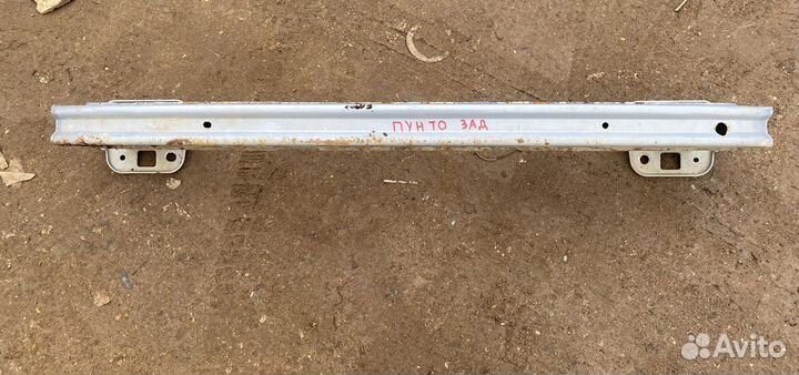 Задний усилитель бампера Fiat Punto