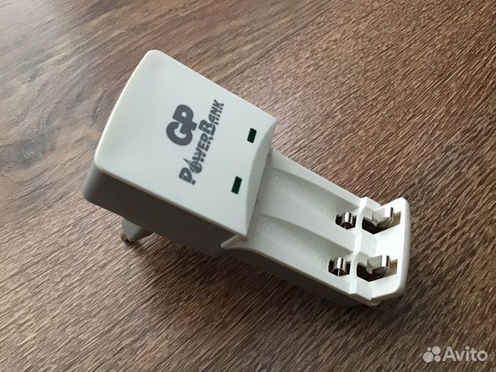 Зарядное устройство для аккумуляторов аа и ааа