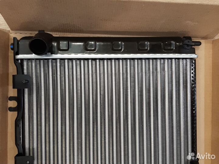 Радиатор системы охлаждения Гранта,Калина