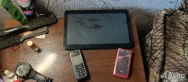 Планшет и телефоны