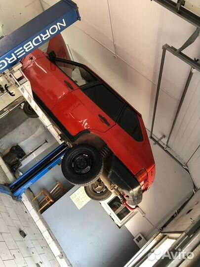 ВАЗ 2109 1.3 МТ, 1988, битый, 50 000 км