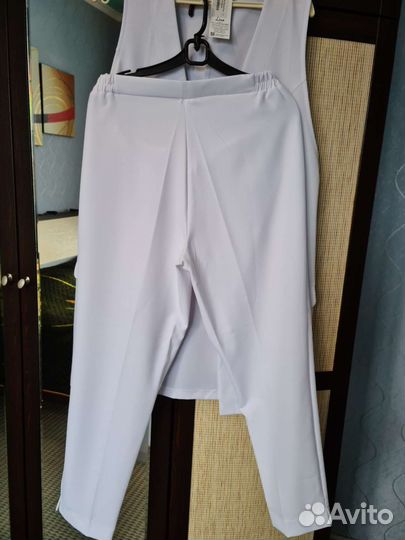 Костюм женский новый 50