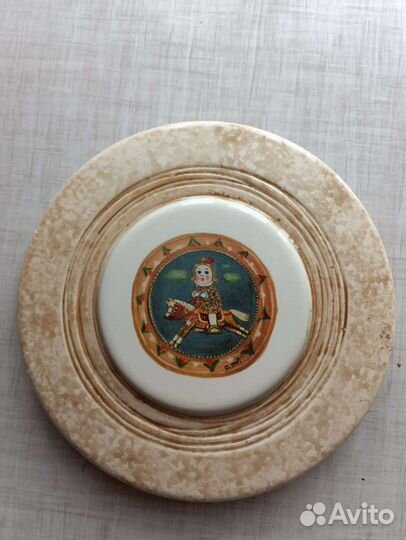 Тарелка настенная керамика