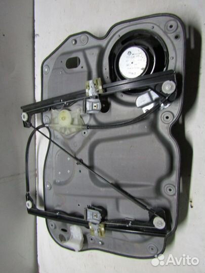 Стеклоподъемник механический передней двери Прав