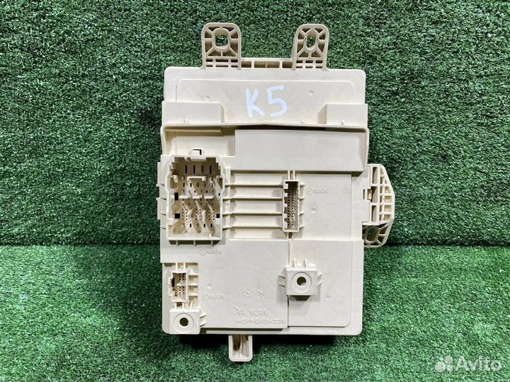 Блок предохранителей Kia K5 DL3 с 2020