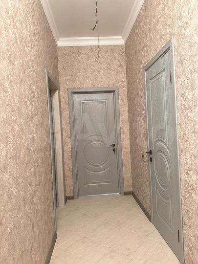 2-к. квартира, 53 м², 1/7 эт.