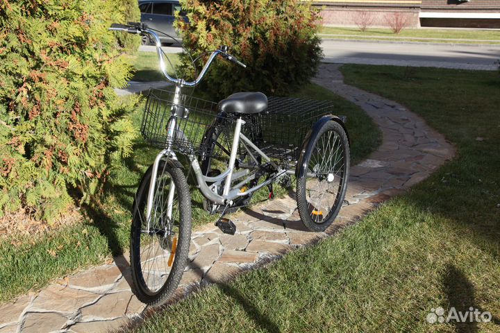 Устойчивый трехколесный велосипед для пожилых люде