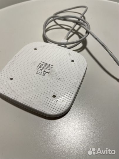 Беспроводной зарядник Bron Qi WCH01