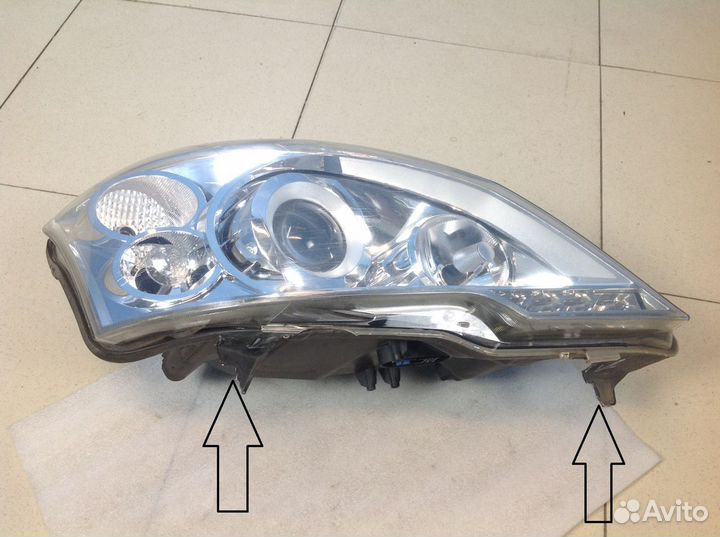 Фара правая Mercedes Benz Vito/Viano- (639) 03-14