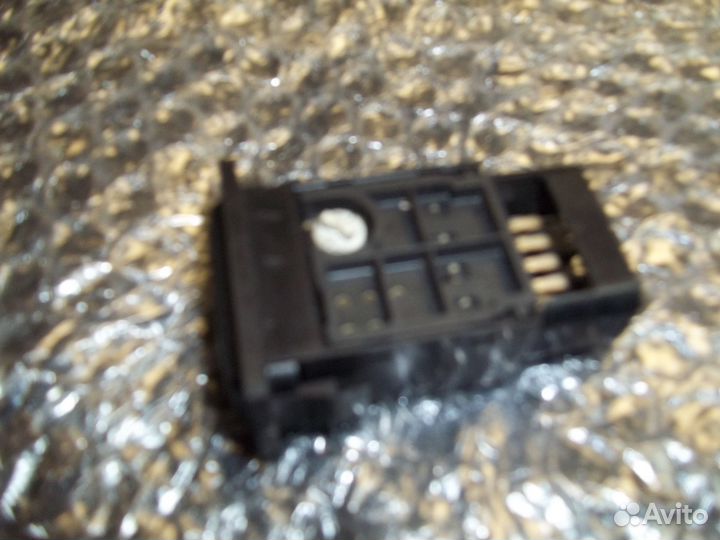 Кнопка аварийной сигнализации Мазда Демио DW