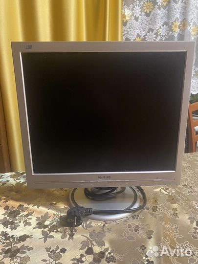 Монитор Philips 170s